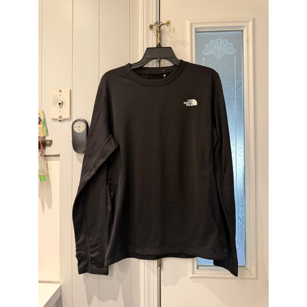 The North Face FlashDry Mens Black Long Sleeve Athletic Training Shirt Logo